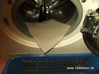 Dyrehr ud af vaskemaskinen med skumgummiklud