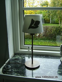 Forny lampeskrmen med vg stickers 